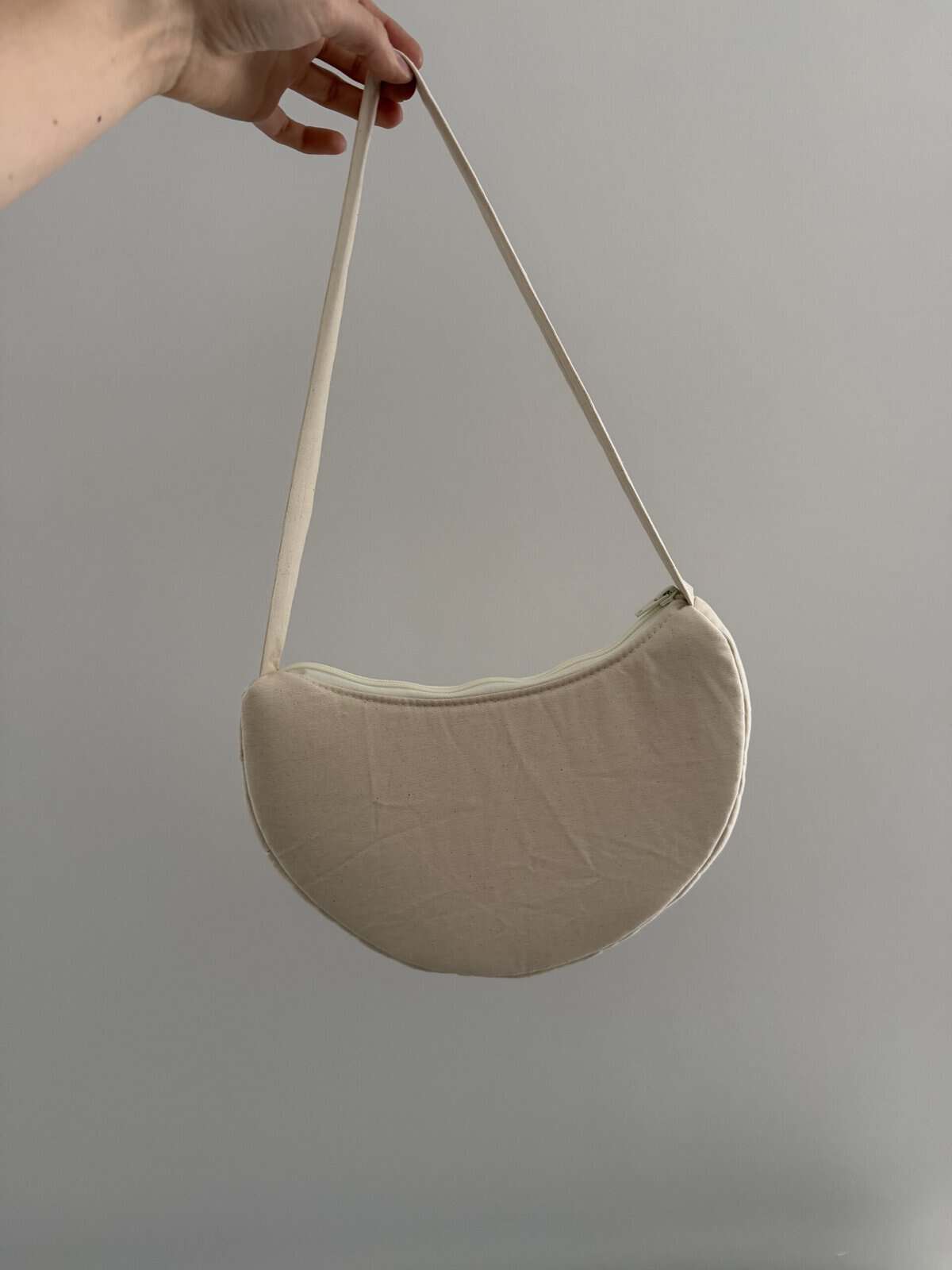 Round Shoulder/Cross body bag - Image 3